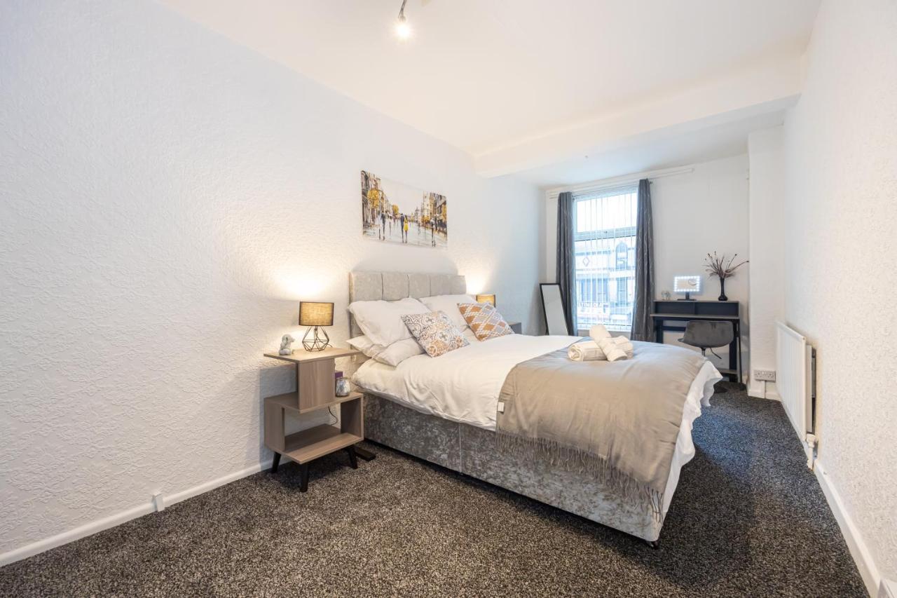 Flat In Greater Manchester